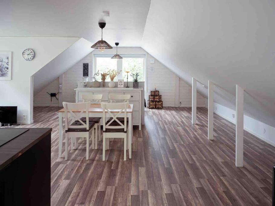 A Lovely Bright Apartment With It'S Own Entrance Kungsbacka Exterior photo