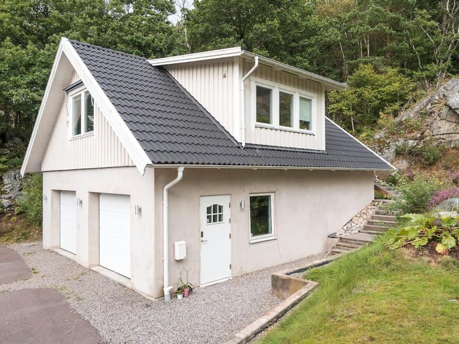 A Lovely Bright Apartment With It'S Own Entrance Kungsbacka Exterior photo